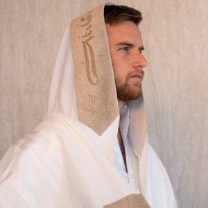 טליתות לייזר עם עטרה ופינות צבע קרם